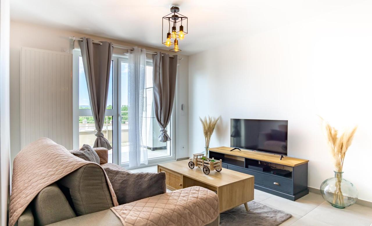 85 Geneve Confortable T2 Avec Parking Prive Annecy Ngoại thất bức ảnh